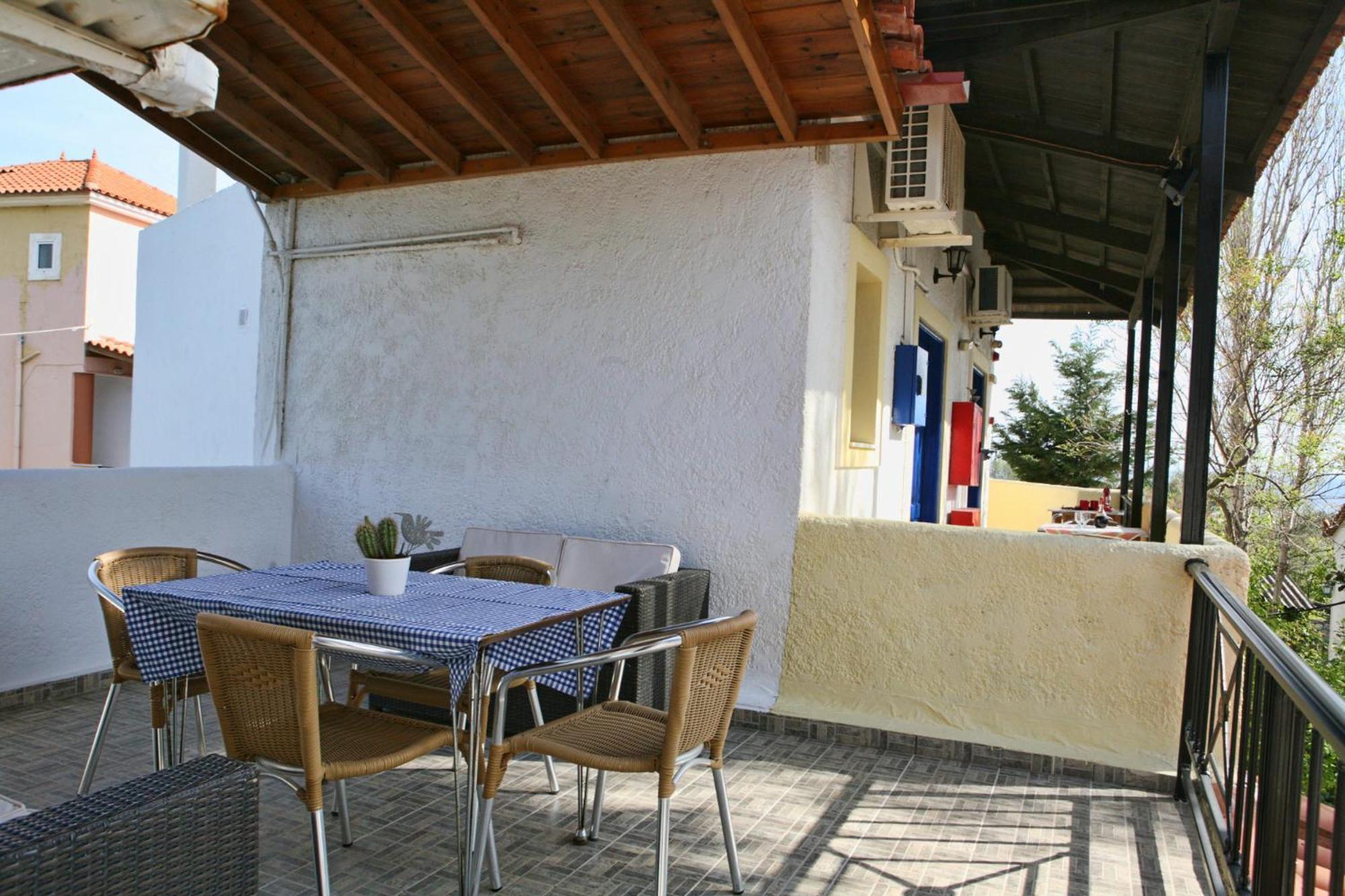 9 Musses Hotel Apartments Skala Mistegnon Habitación foto